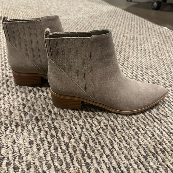 Marc Fischer booties - Picture 2 of 5